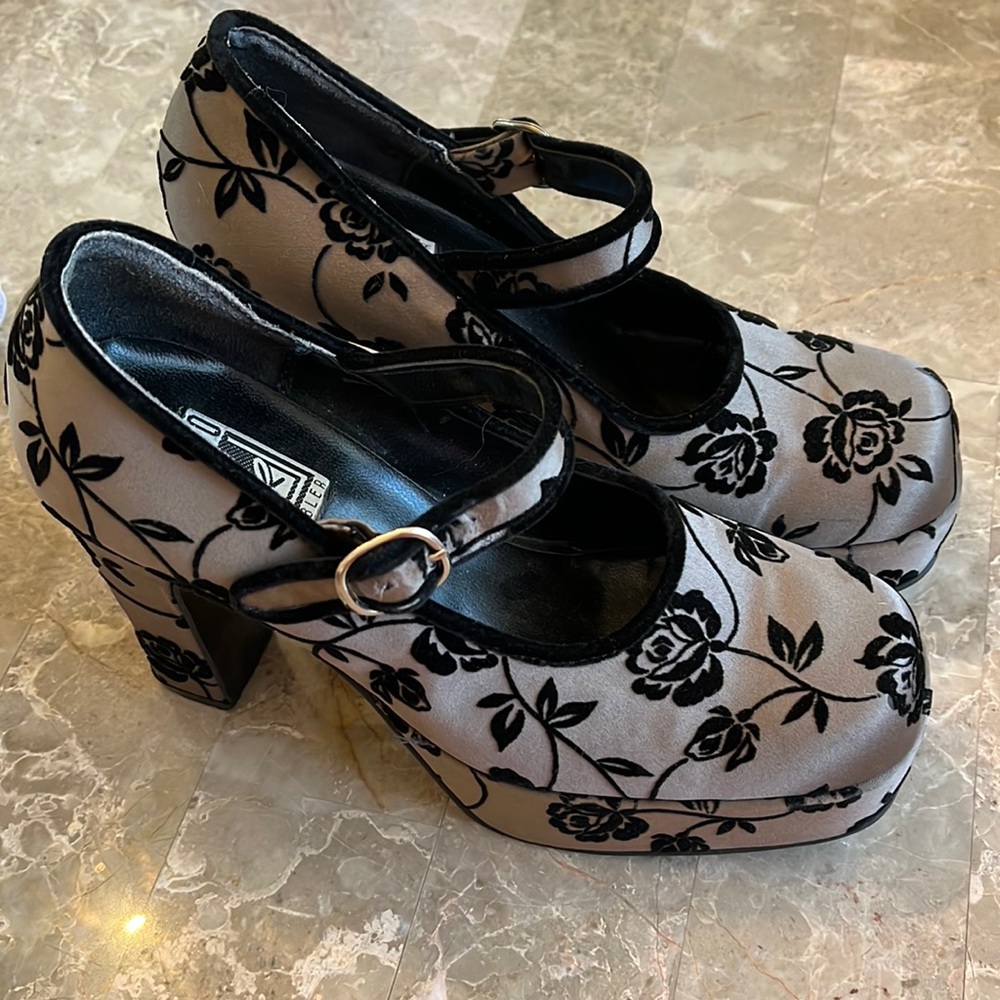 Soho Cobbler Chunky Platform Mary Jane Heels Satin/Velvet Black. Vintage 90’s